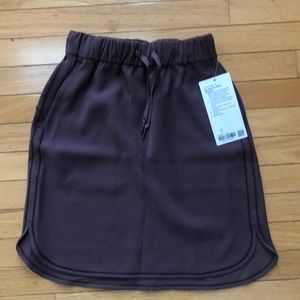Lululemon on the Fly Woven skirt NWT